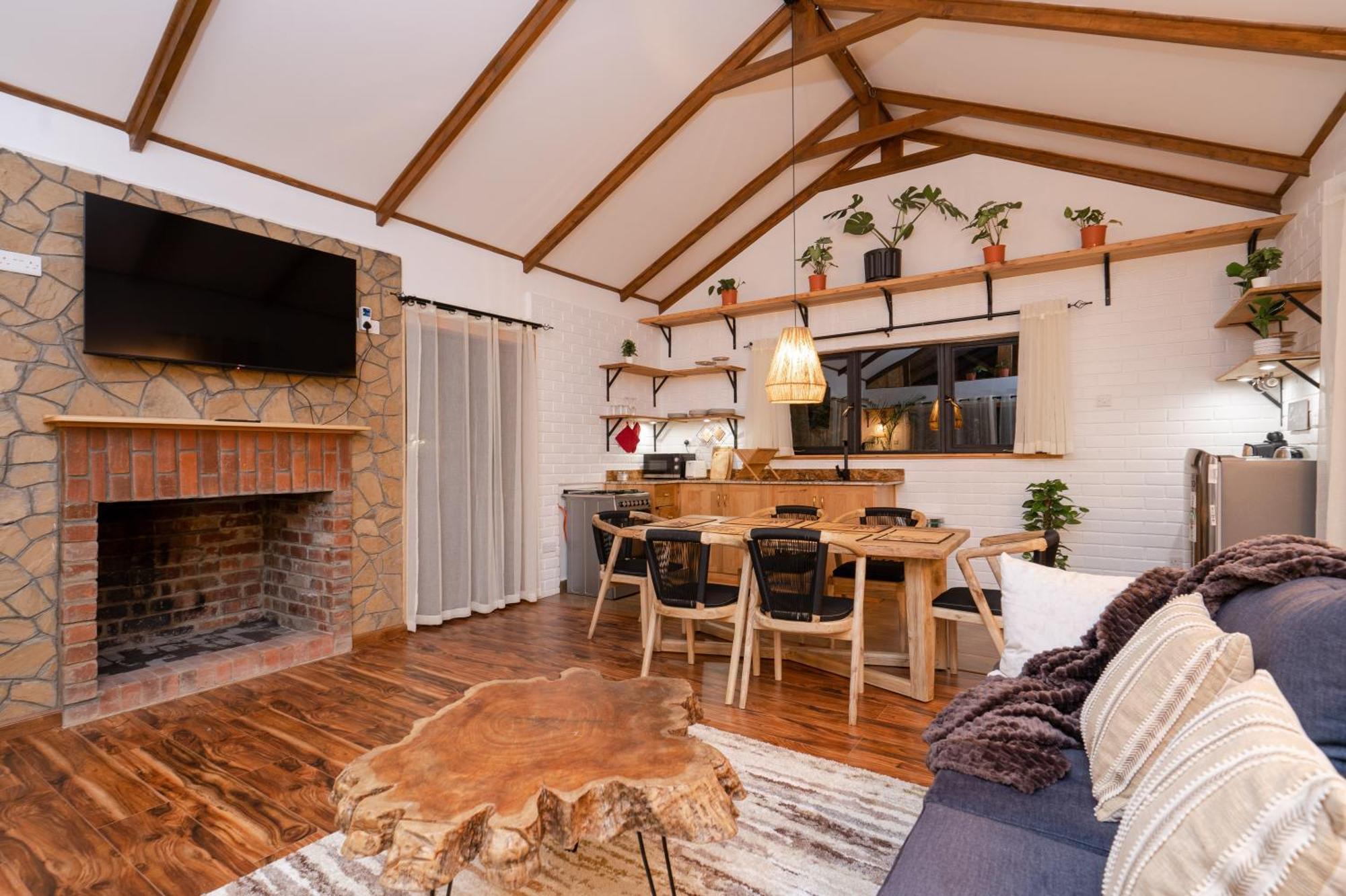 The Jungle Oasis With Heated Pool Apartment Найроби Екстериор снимка
