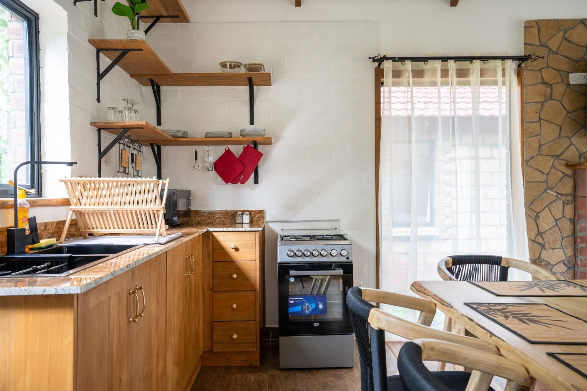 The Jungle Oasis With Heated Pool Apartment Найроби Екстериор снимка