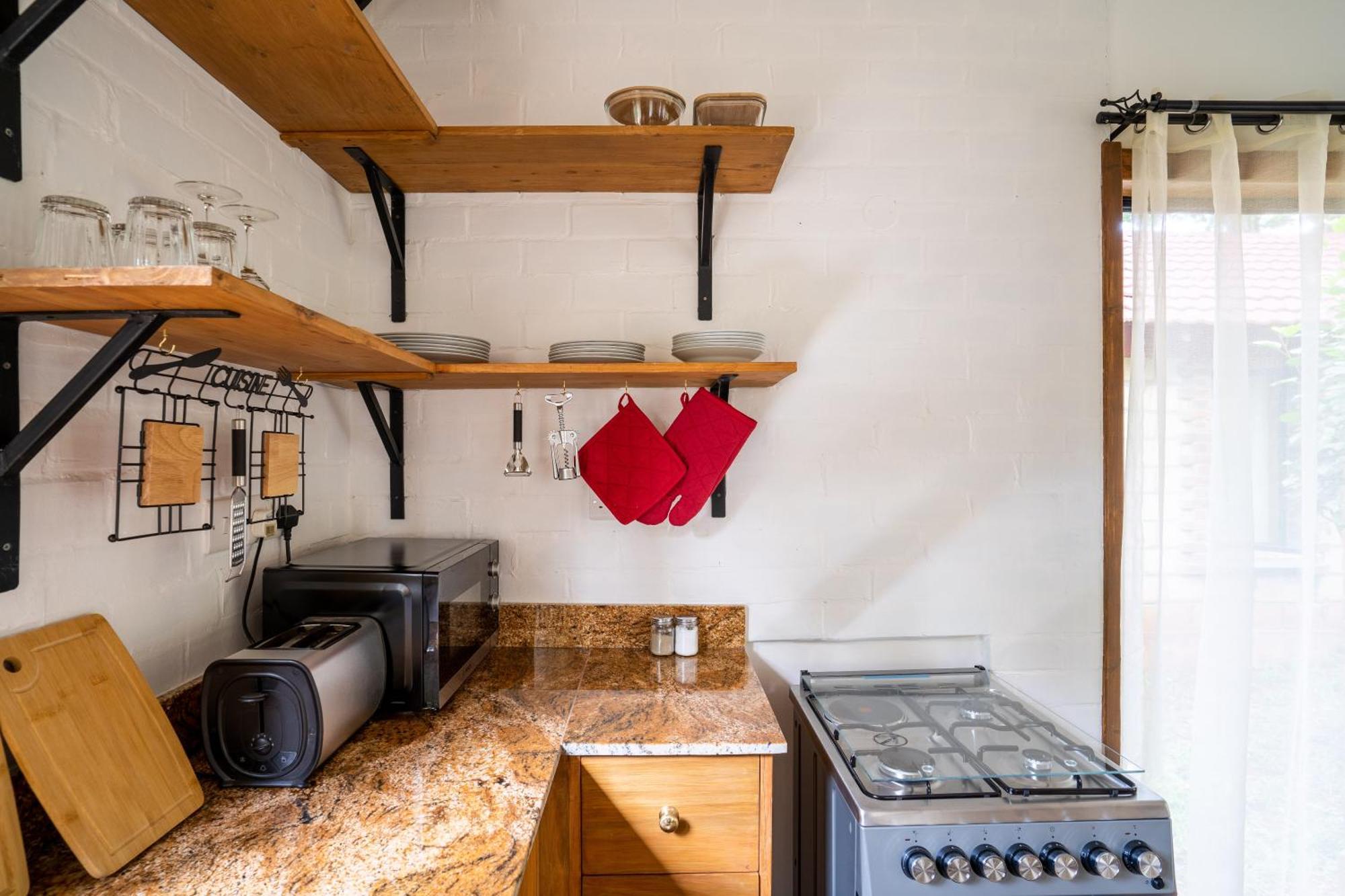 The Jungle Oasis With Heated Pool Apartment Найроби Екстериор снимка