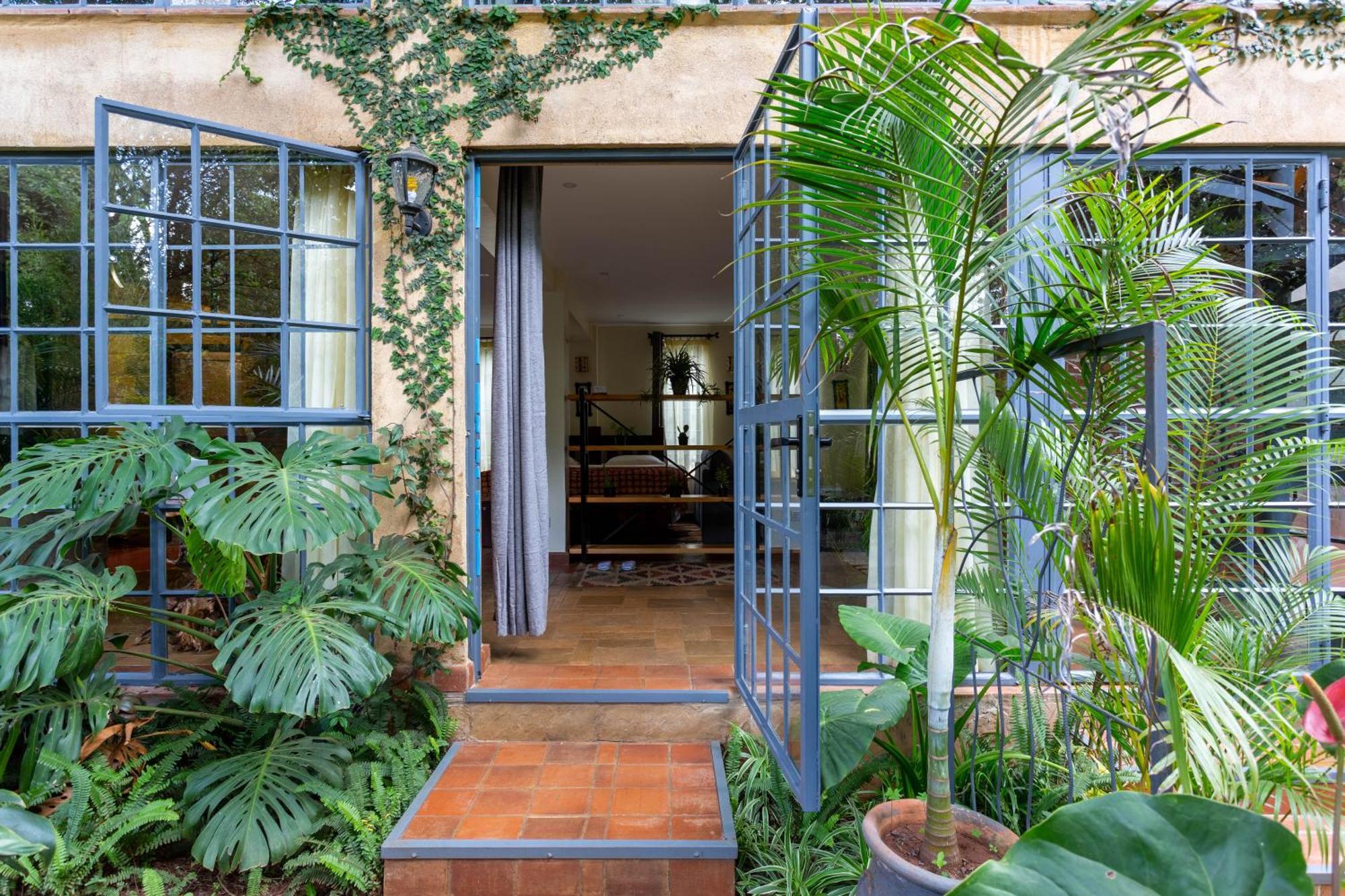 The Jungle Oasis With Heated Pool Apartment Найроби Екстериор снимка